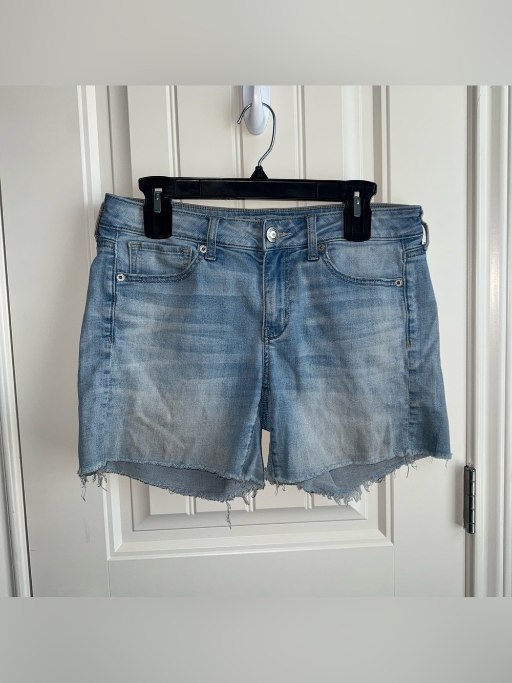 AE Women’s Light Blue Denim Frayed Hem Shorts